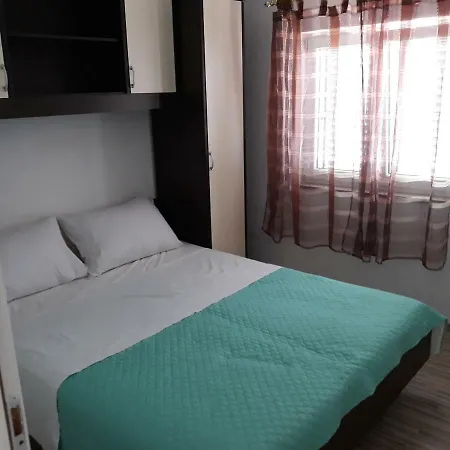 Apartman Edi *